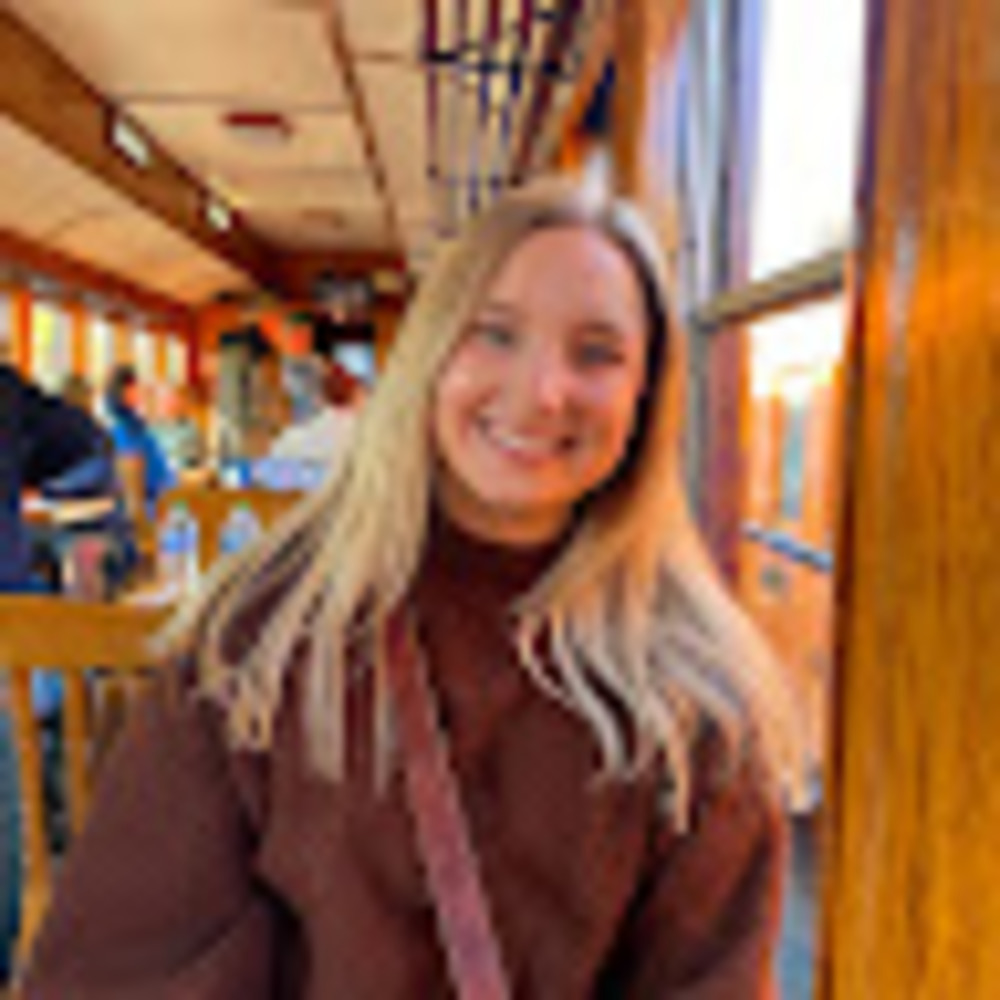 Meet your Posher, Jennifer